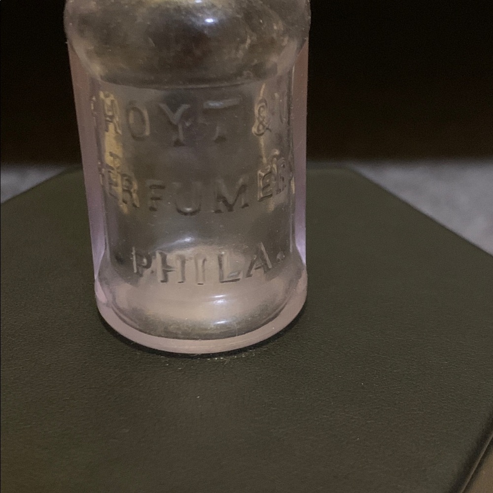 Hoyt’s Perfume Bottle - Picture 2 of 5
